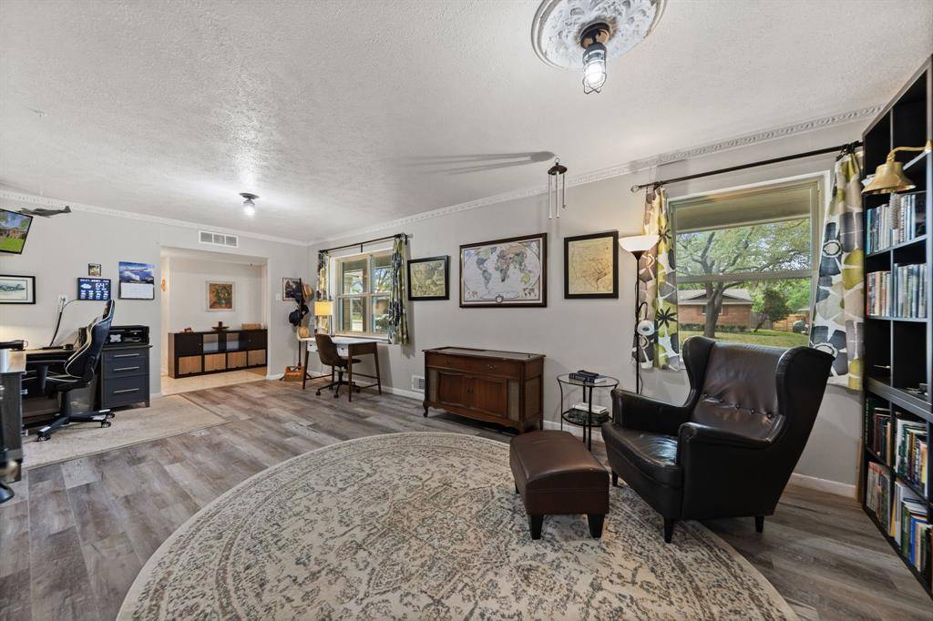 8309 Londonderry Lane, Dallas, TX 75228