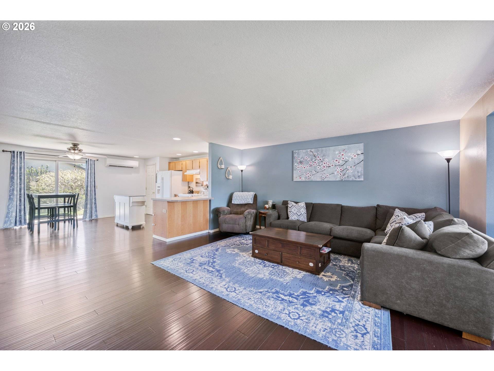 121 ADAMS DR, Kelso, WA 98626