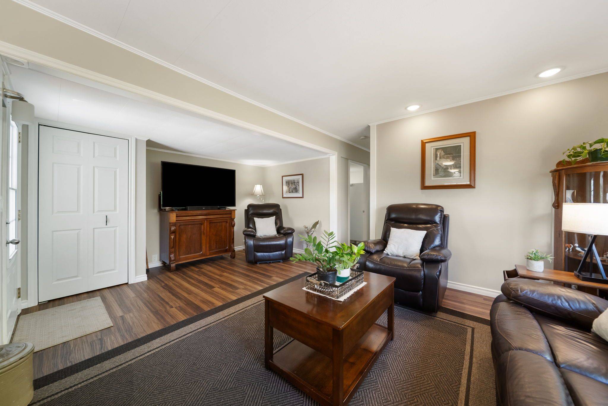 66 Cameron DR, Oro-medonte, ON L0L 1T0