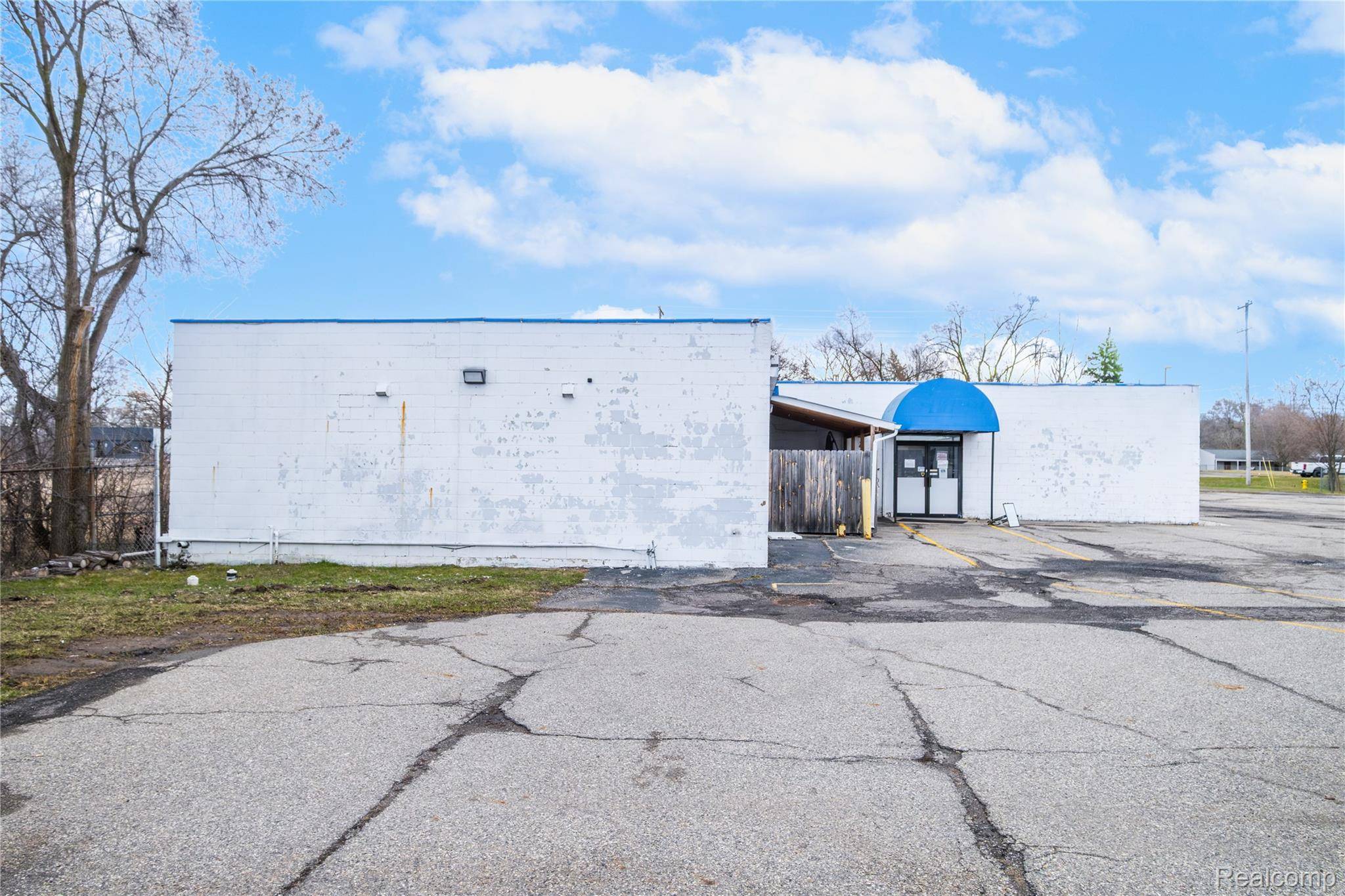 5378 Fenton RD, Mundy Township, MI 48507