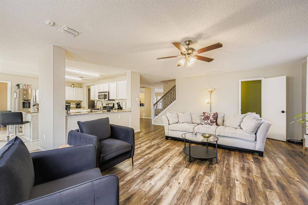 7107 Chambers Creek Lane, Arlington, TX 76002