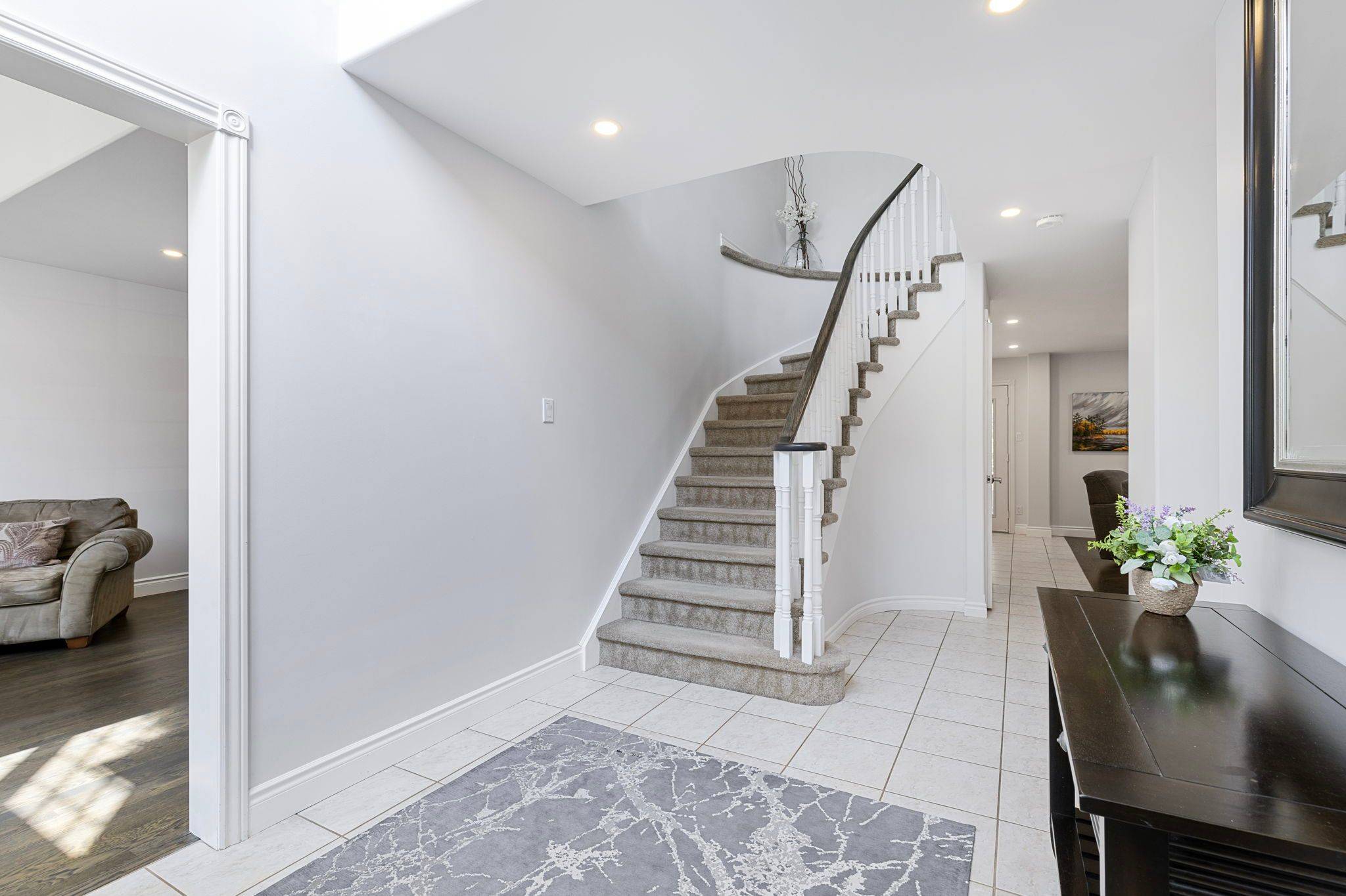 48 Crimson Ridge RD, Barrie, ON L4N 9S1