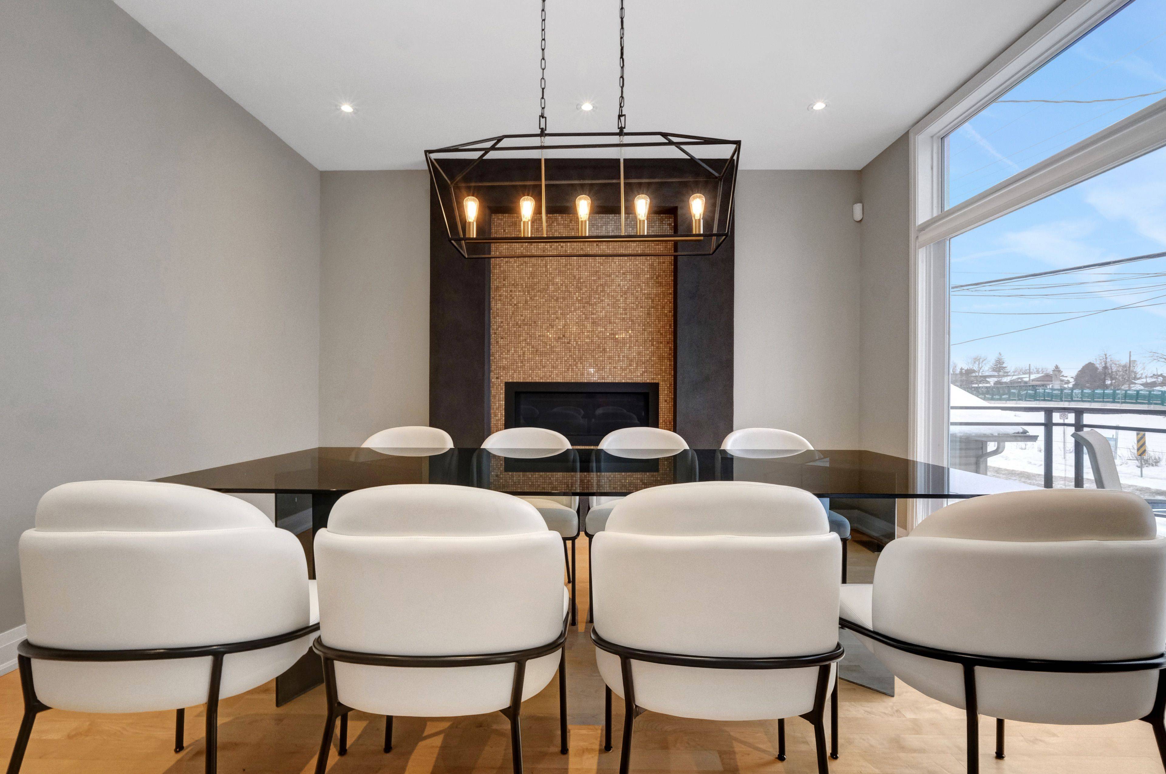 376C Wilmont AVE, Carlingwood - Westboro And Area, ON K2A 0B1