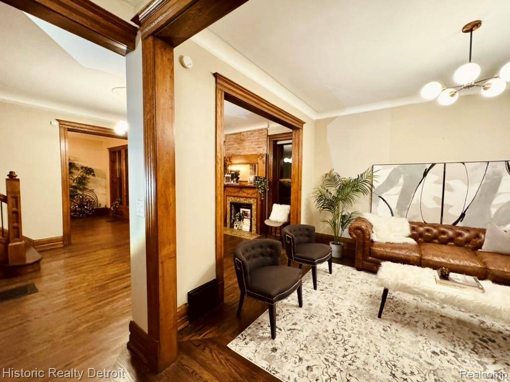 647 W ALEXANDRINE ST, Detroit, MI 48201