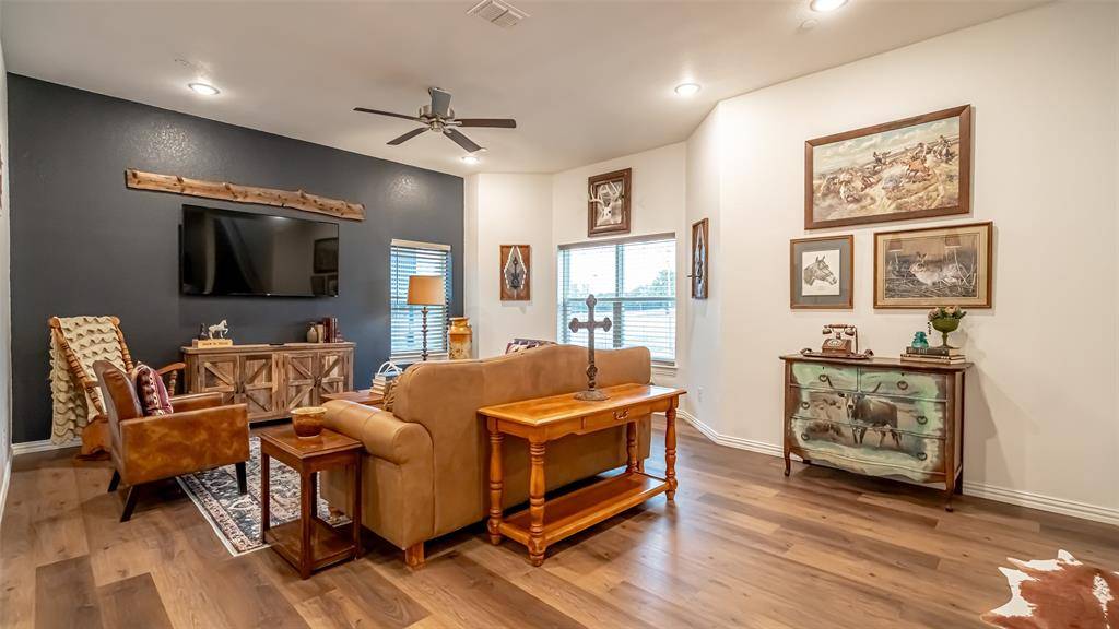 1219 Beaconsfield Lane #905, Arlington, TX 76011