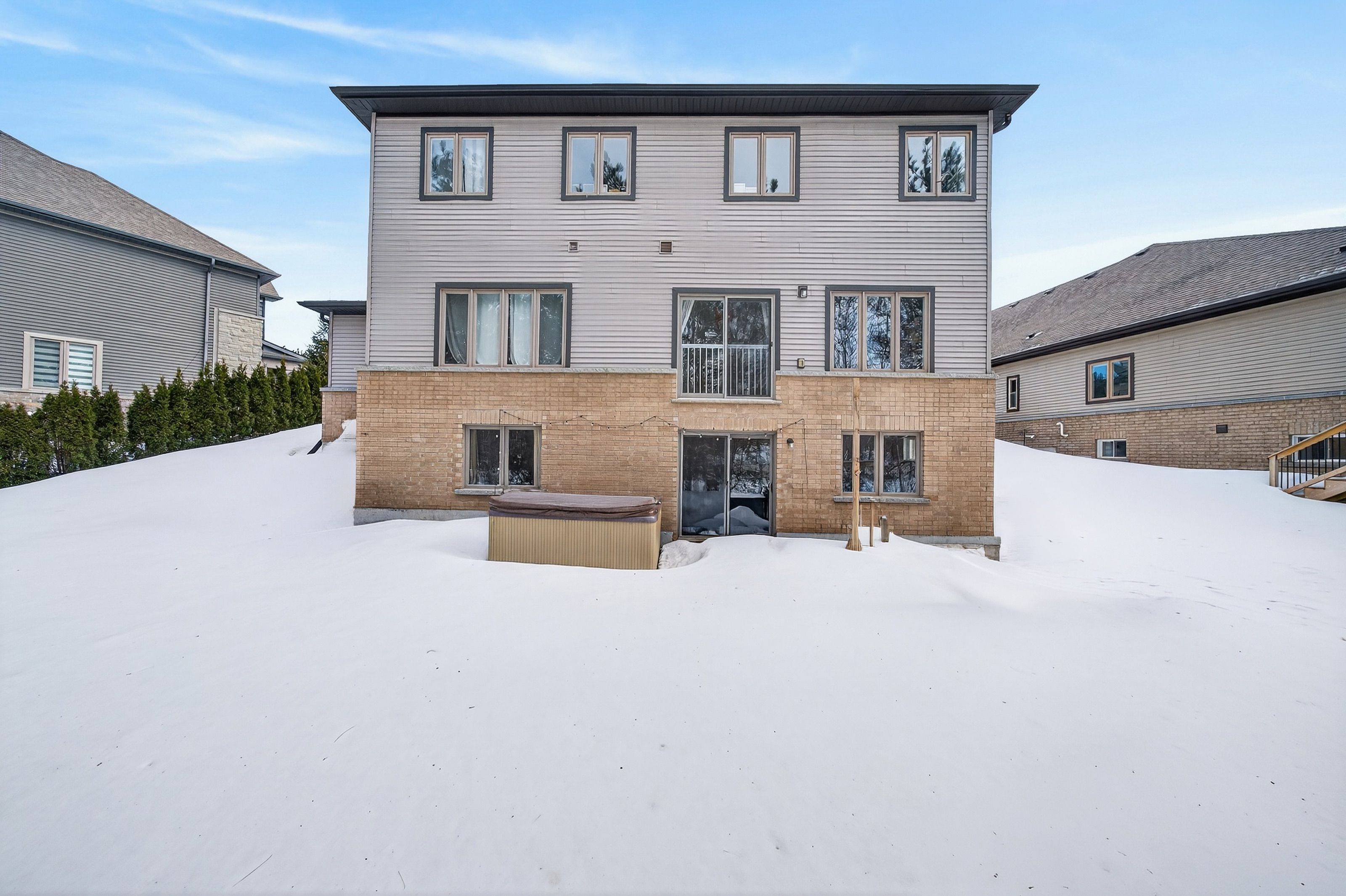 4 Boville CT, Oro-medonte, ON L0L 2L0
