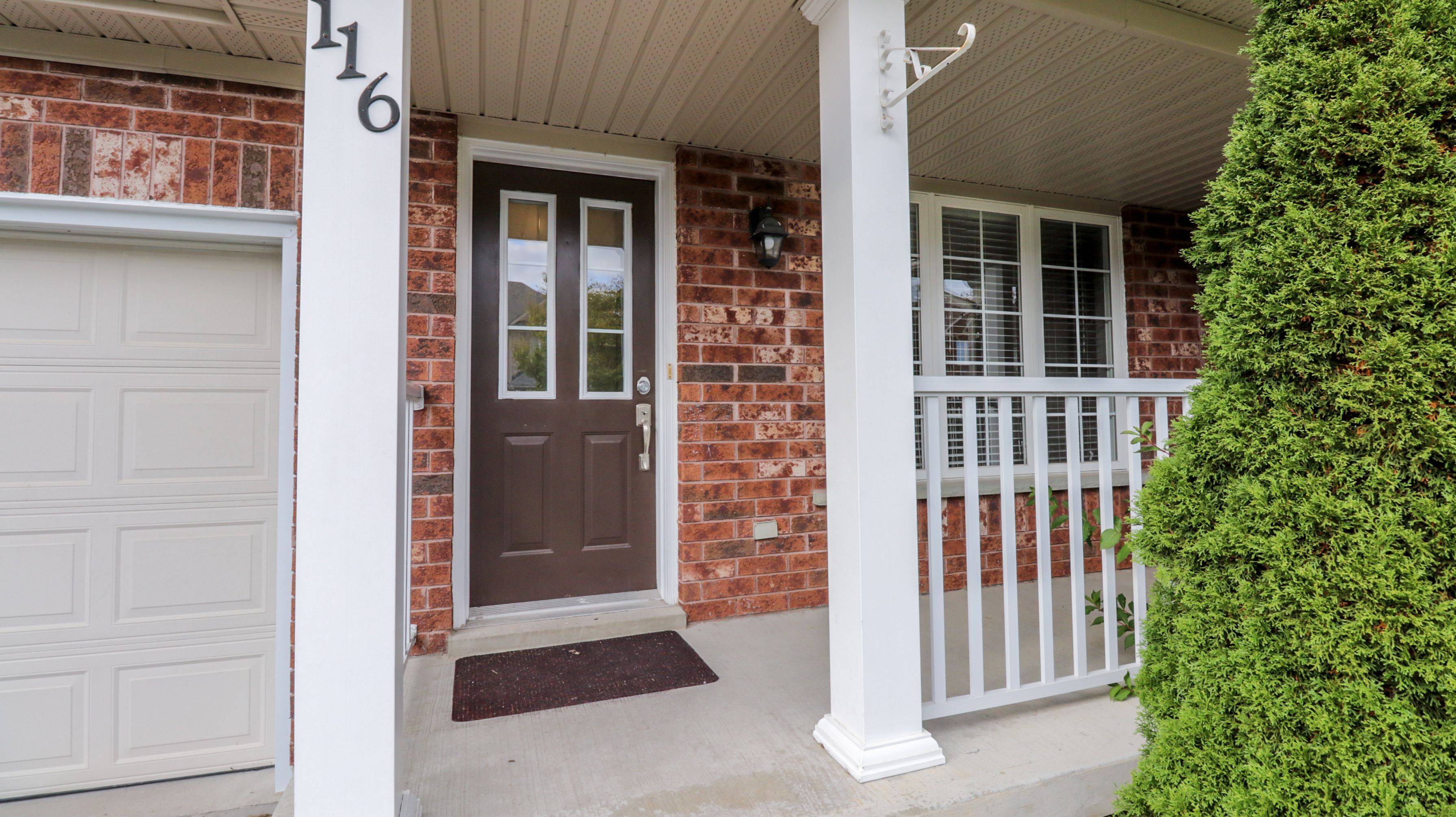 116 Thrushwood DR, Barrie, ON L4N 0Z1