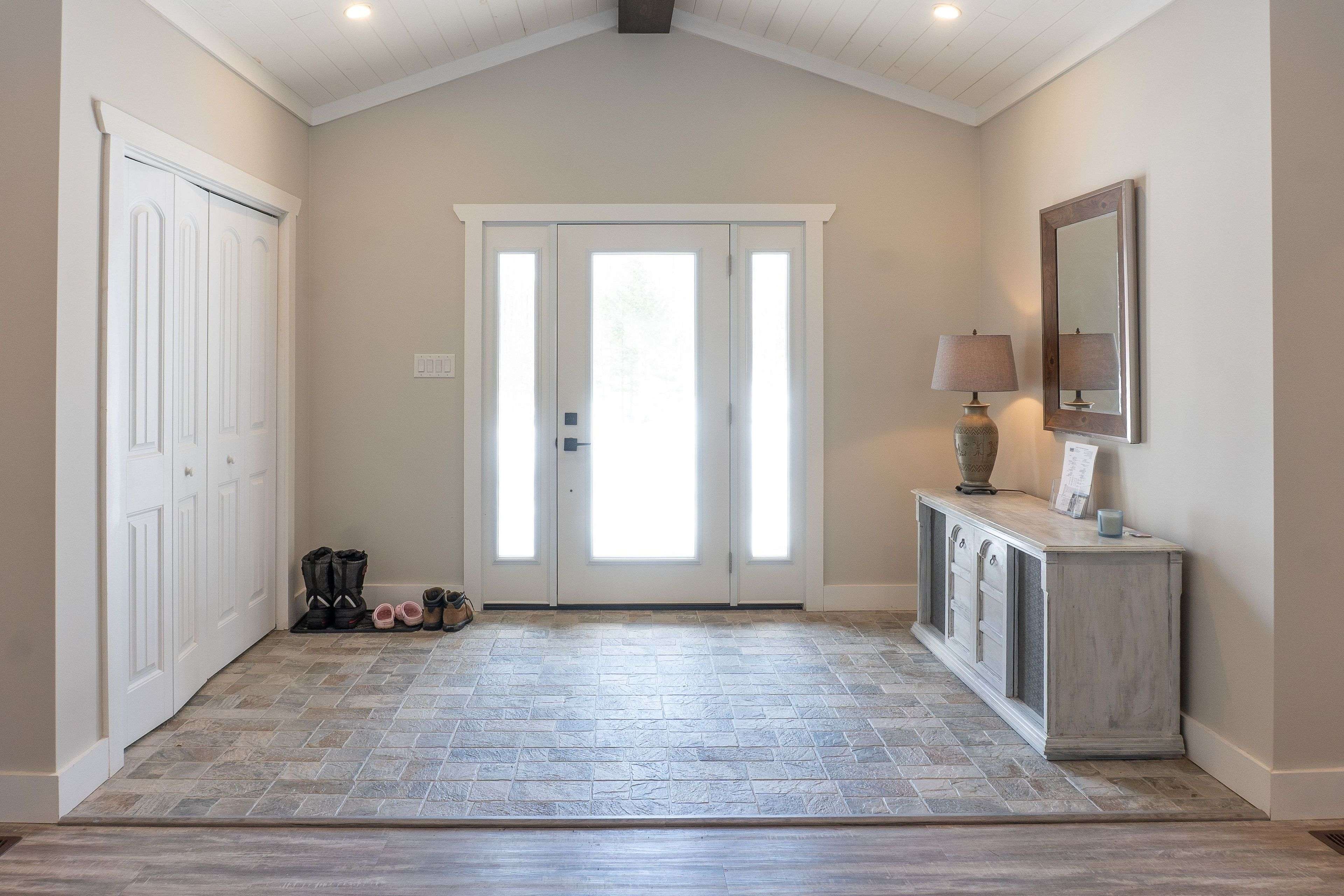 1068 Xavier ST, Gravenhurst, ON P0E 1G0