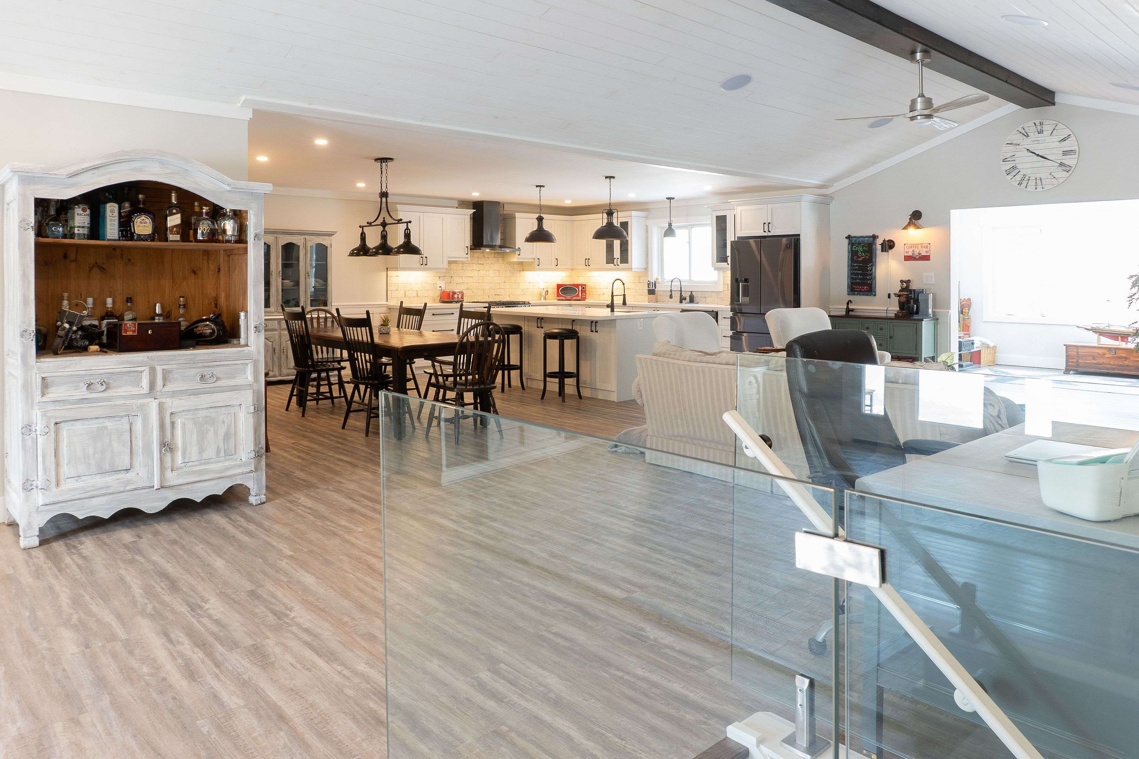 1068 Xavier ST, Gravenhurst, ON P0E 1G0