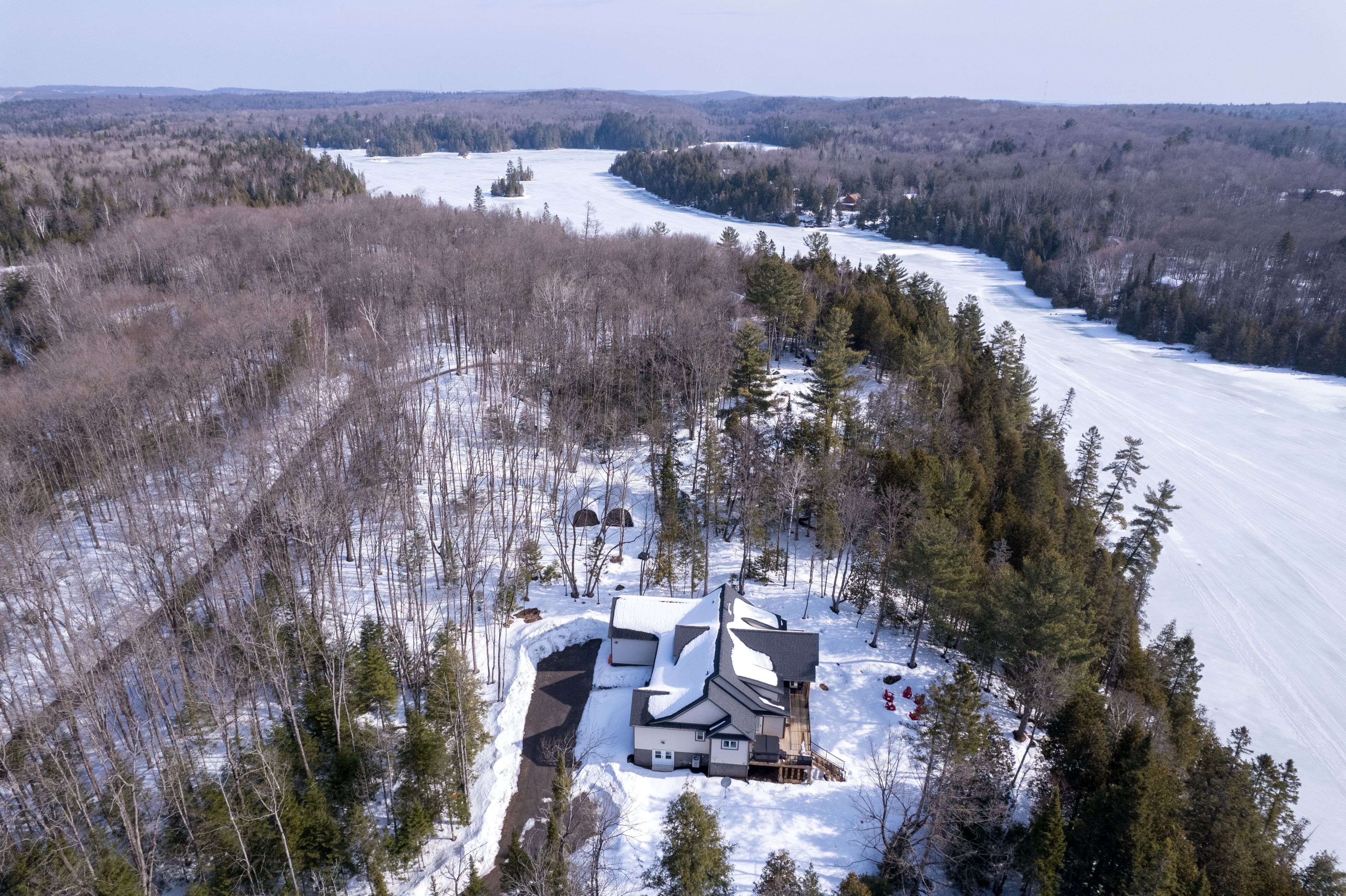 1056 Lippert LN, Faraday, ON K0L 1C0