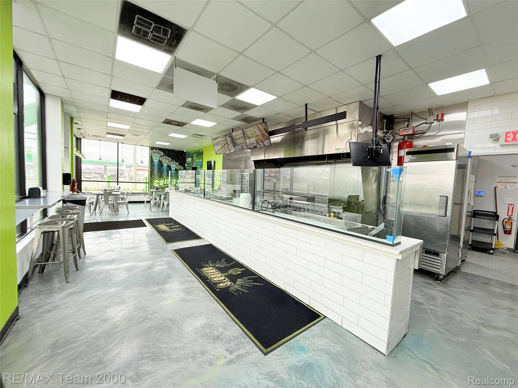 27419 Warren RD, Garden City, MI 48135