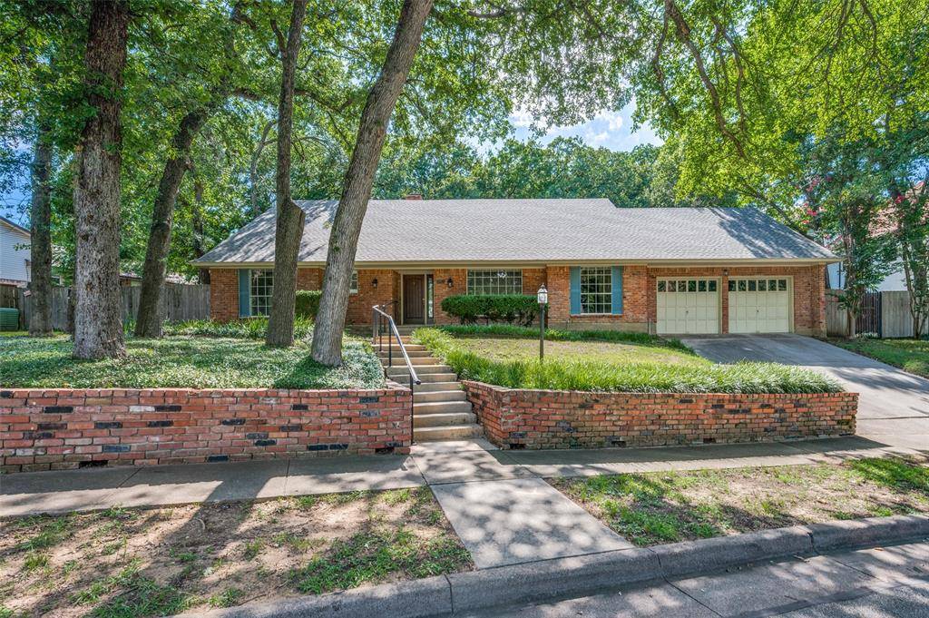 1902 Mossy Oak Street, Arlington, TX 76012