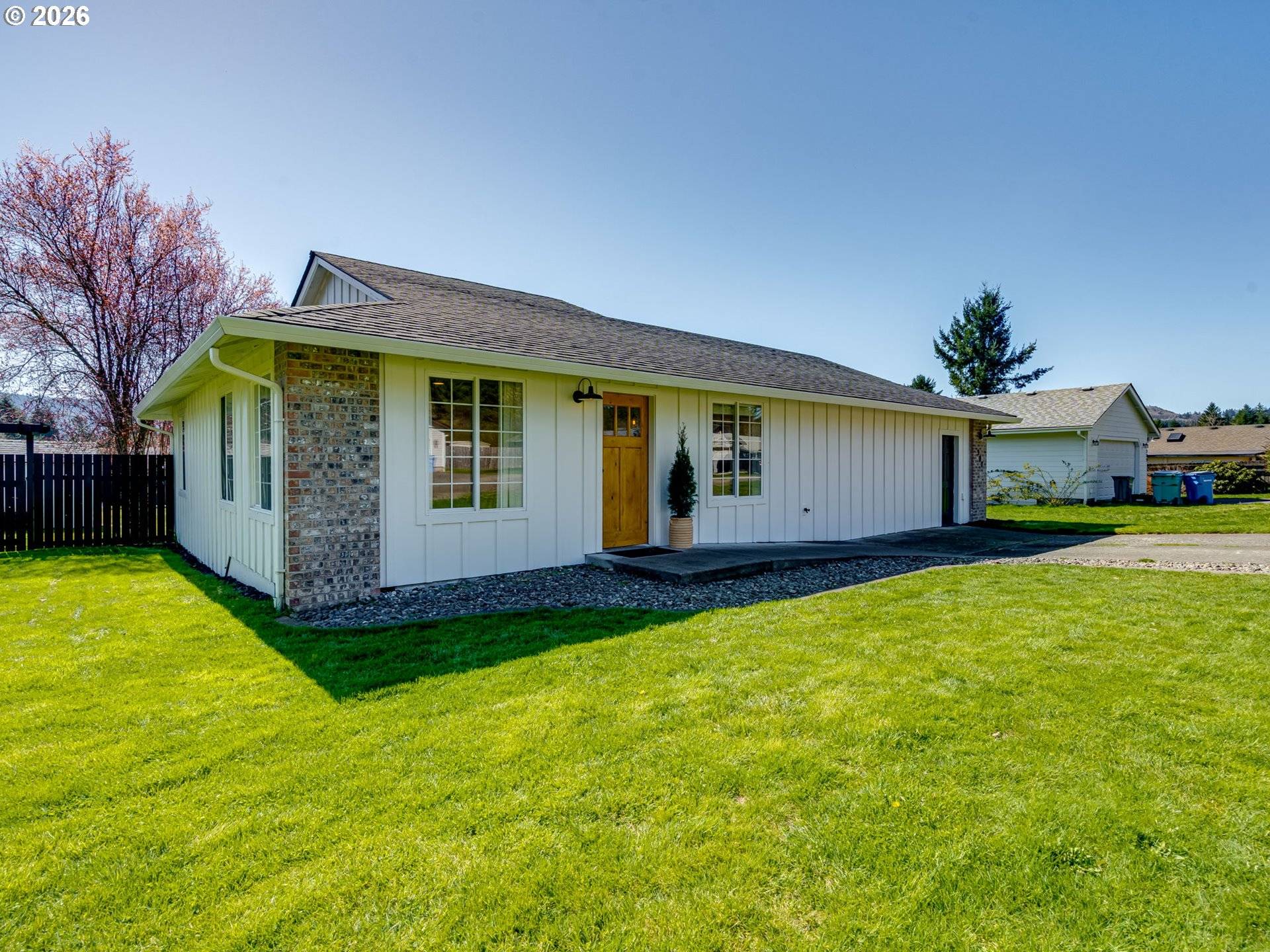 307 E FARRER ST, Yacolt, WA 98675