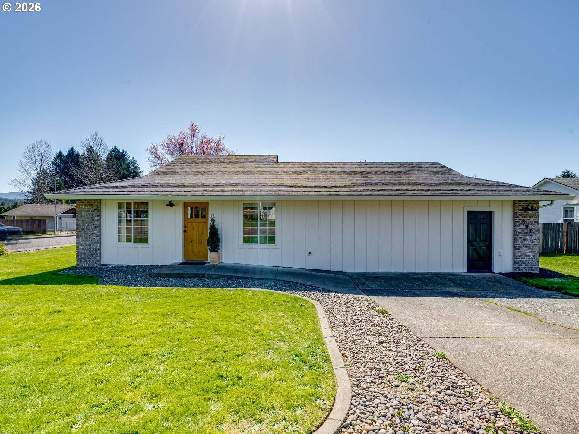 307 E FARRER ST, Yacolt, WA 98675