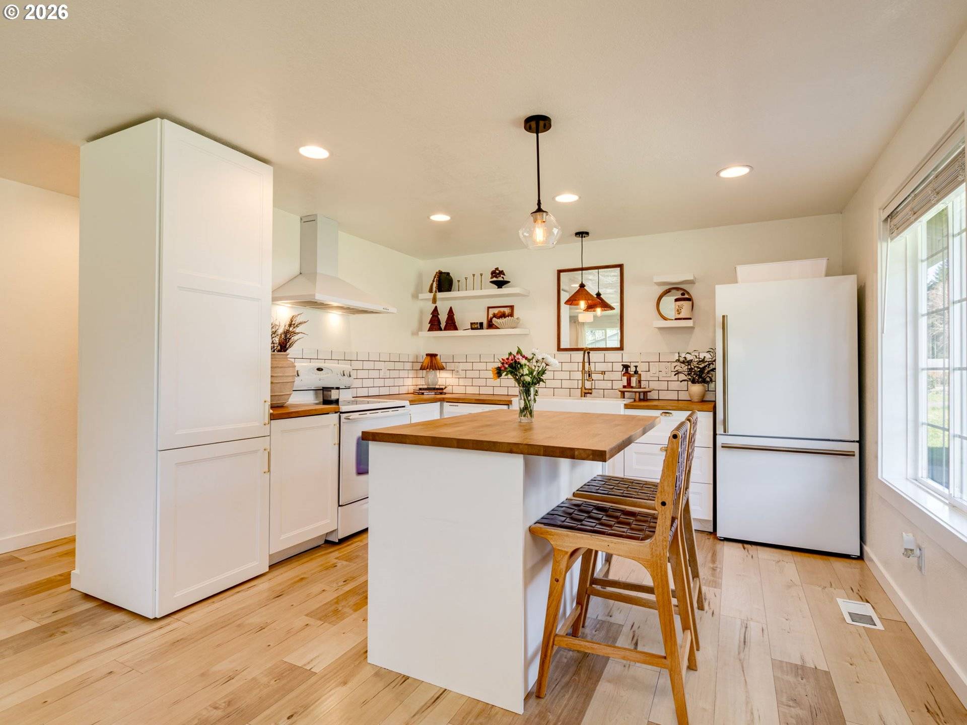 307 E FARRER ST, Yacolt, WA 98675