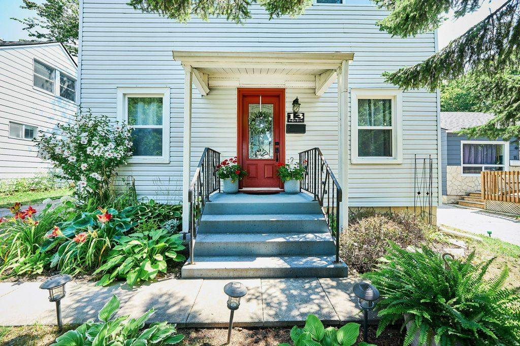 13 Windsor AVE, Ajax, ON L1S 2A8