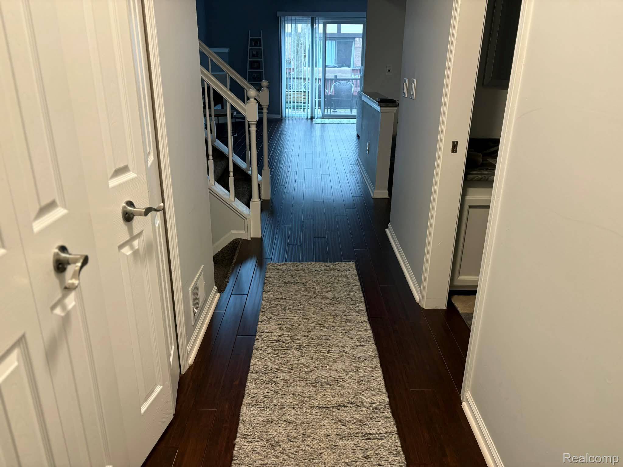 36 Parkplace S, Allen Park, MI 48101