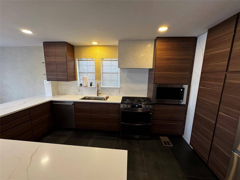 1112 Kings Highway, Dallas, TX 75208