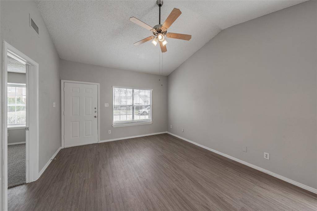 2286 Nantucket Village Circle, Dallas, TX 75227