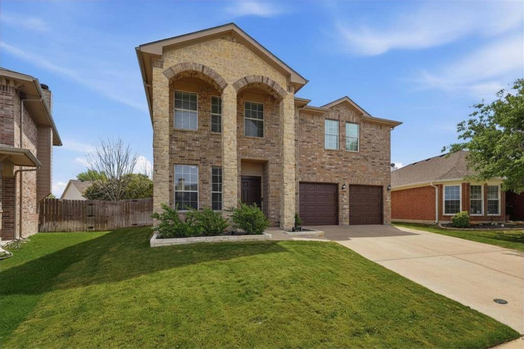 10832 Thorngrove Court, Fort Worth, TX 76052