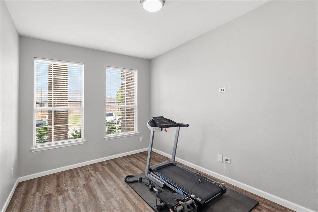 10832 Thorngrove Court, Fort Worth, TX 76052