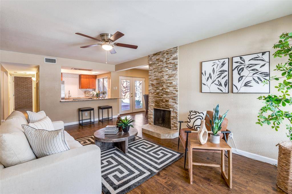 2111 Via Catalina, Carrollton, TX 75006