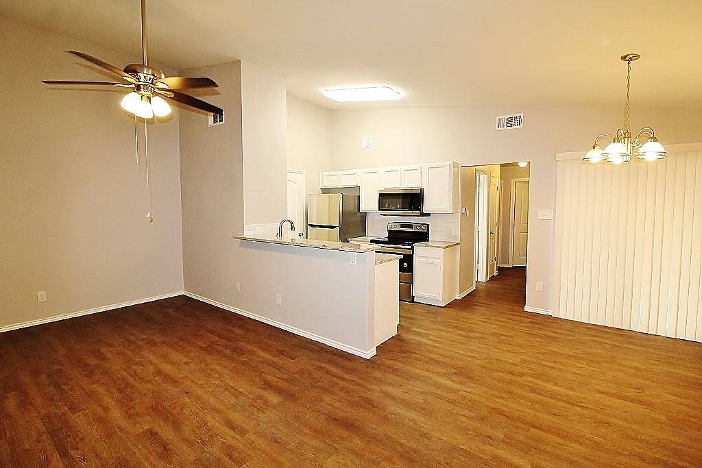 6620 S Creek Drive, Fort Worth, TX 76133