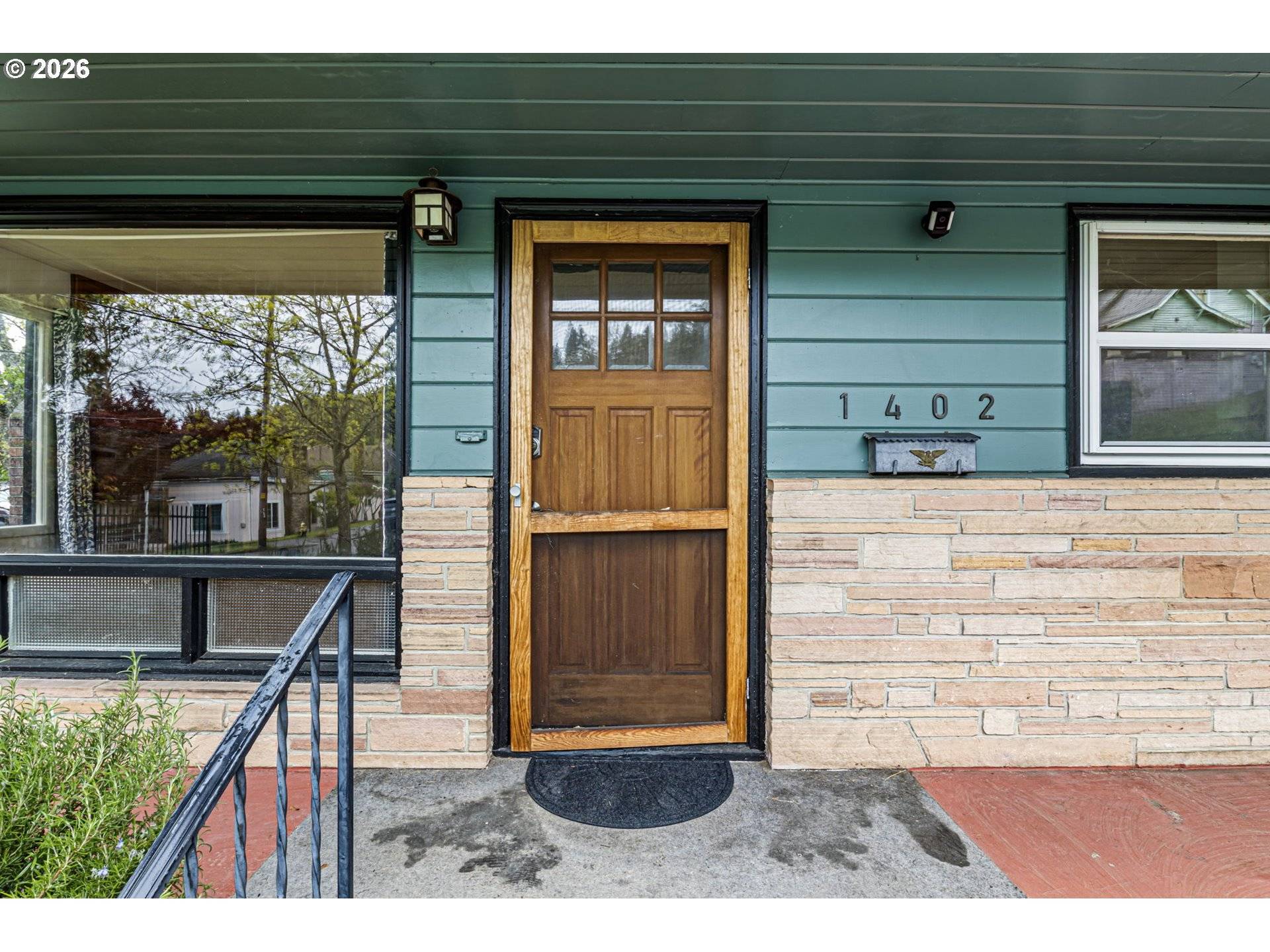 1402 SE COURT AVE, Roseburg, OR 97470