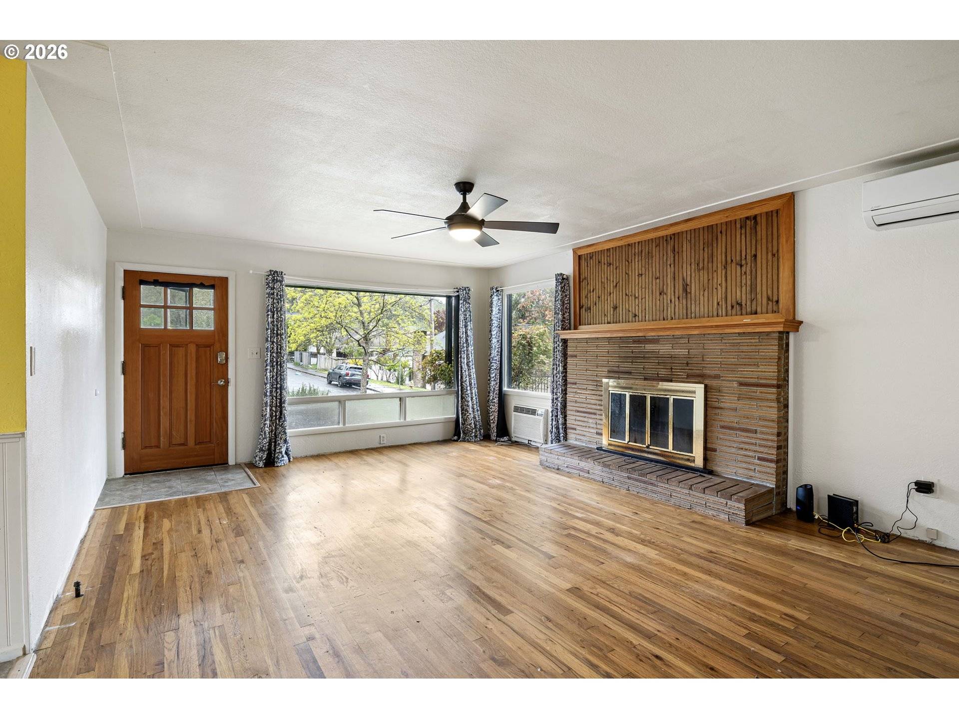 1402 SE COURT AVE, Roseburg, OR 97470