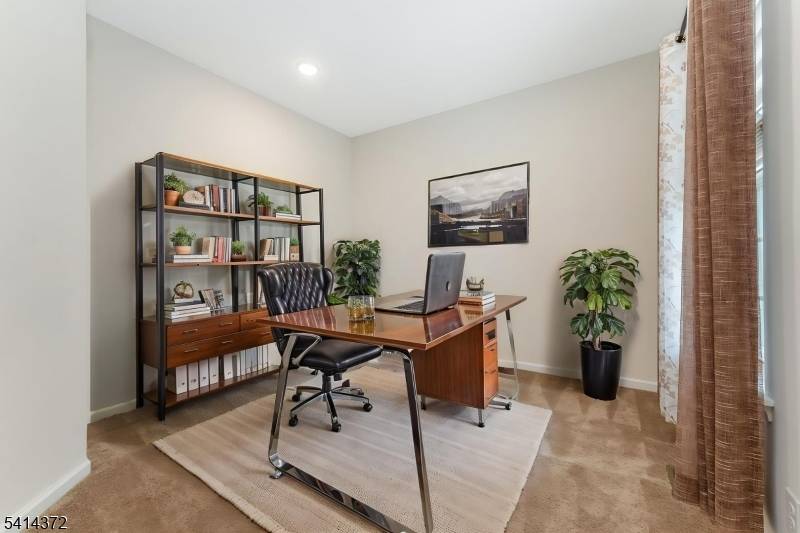 39 Redmon Road, Raritan Twp., NJ 08822