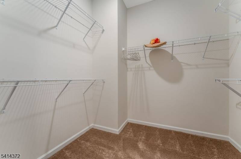 39 Redmon Road, Raritan Twp., NJ 08822