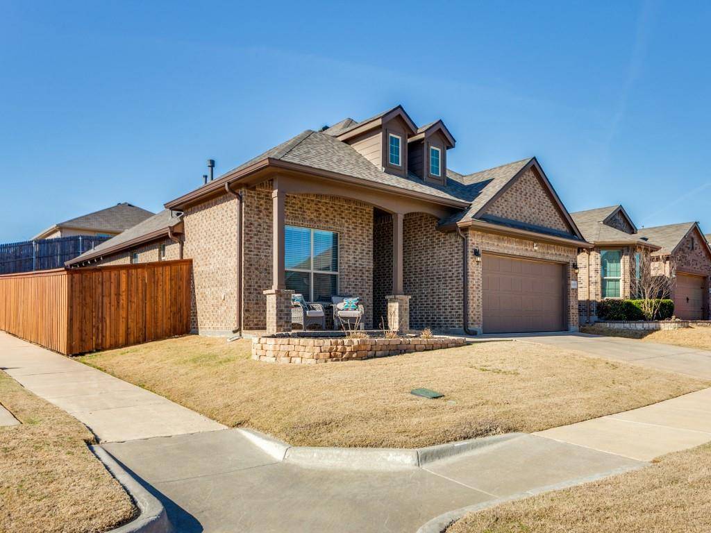 9301 Bronze Meadow Drive, Fort Worth, TX 76131