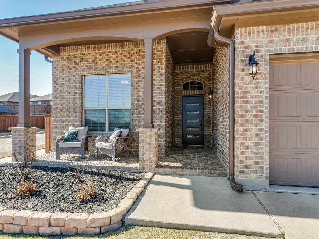 9301 Bronze Meadow Drive, Fort Worth, TX 76131