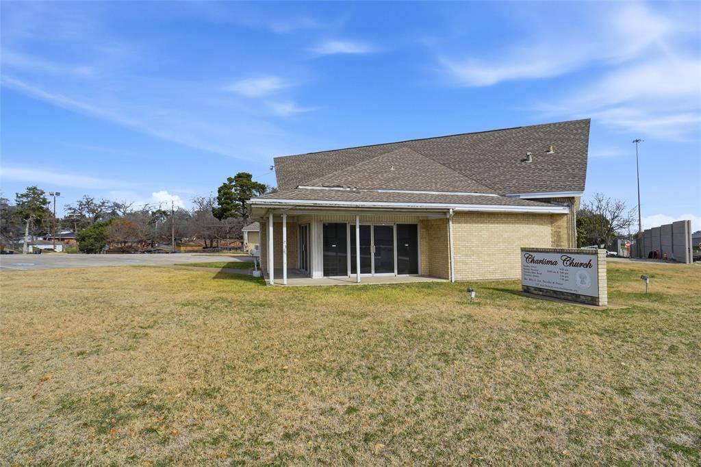 1717 Ariel Drive, Dallas, TX 75232