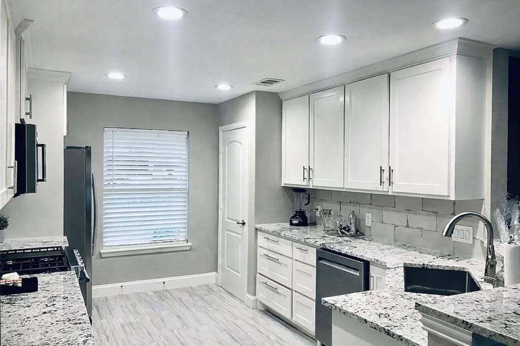 12106 Ridgefair Place, Farmers Branch, TX 75234