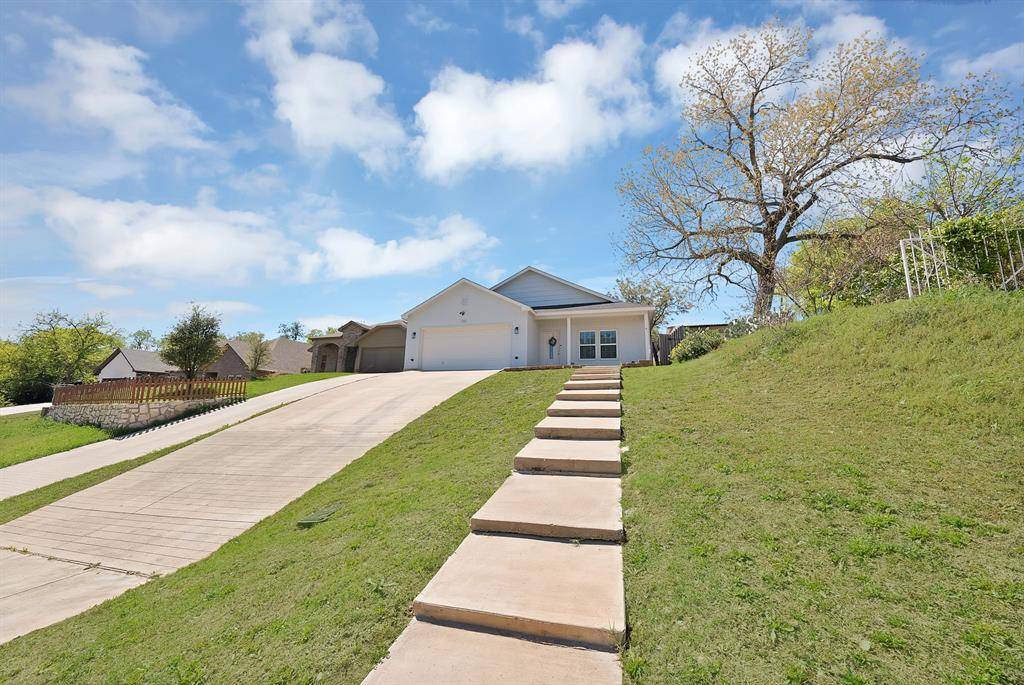 3015 Columbus Avenue, Fort Worth, TX 76106