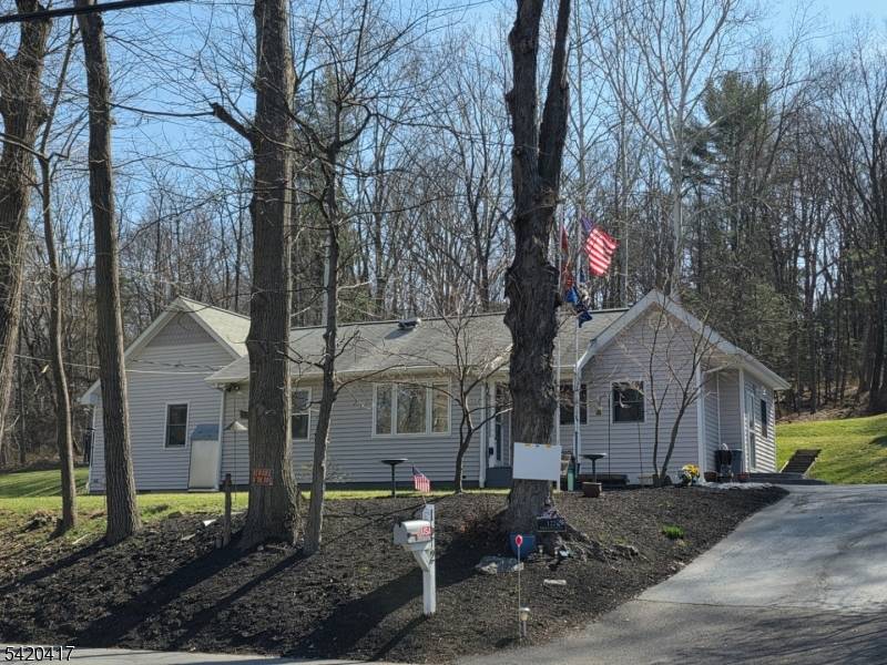 122 Washington Ave, High Bridge Boro, NJ 08829