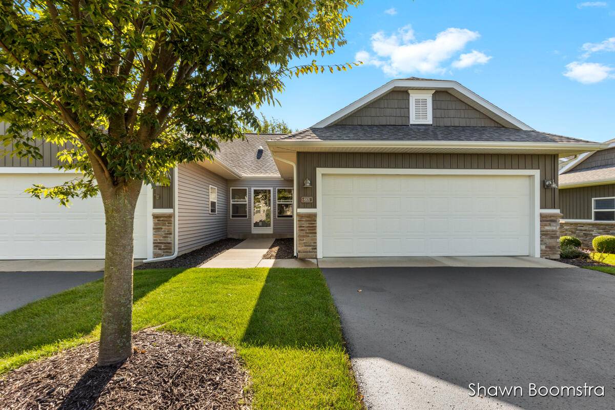 8105 Amber Crest DR SW, Byron Twp, MI 49315
