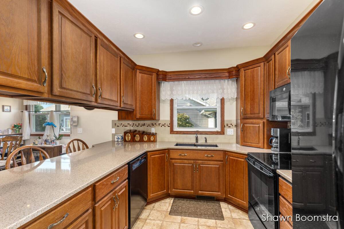 8105 Amber Crest DR SW, Byron Twp, MI 49315