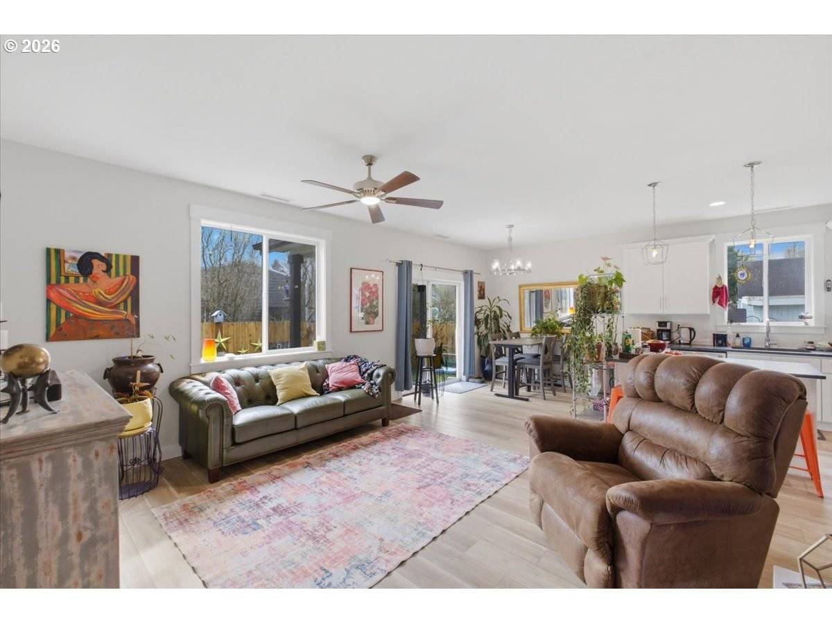 214 AVERILL ST, Brownsville, OR 97327