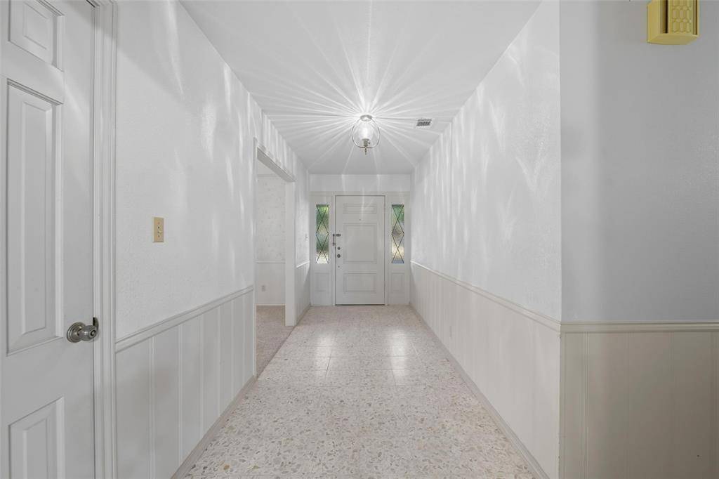 924 Ridgecrest Circle, Denton, TX 76205