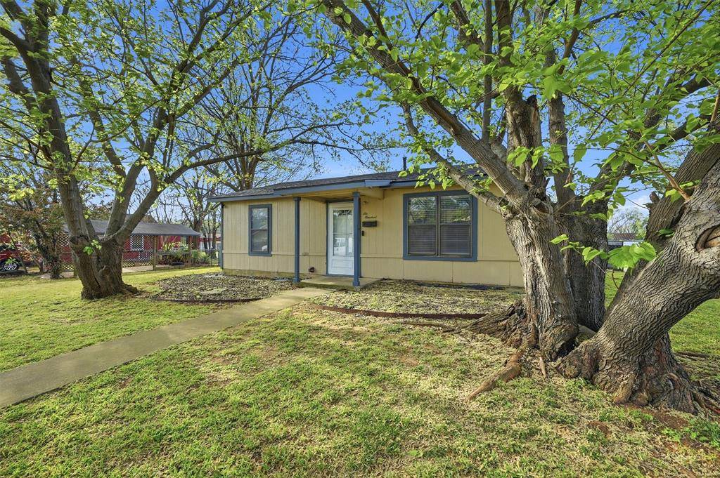 600 E South Street, Whitesboro, TX 76273