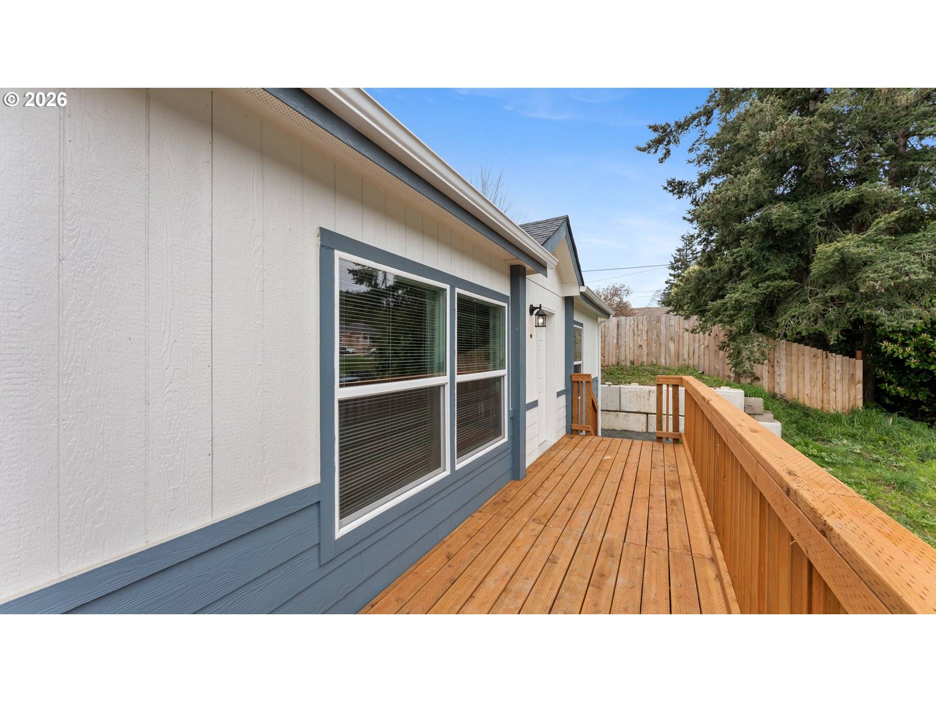 380 E 6TH ST, Coquille, OR 97423