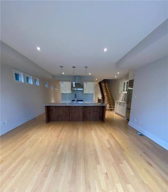 289 Kirchoffer AVE, Carlingwood - Westboro And Area, ON K2A 1Y1