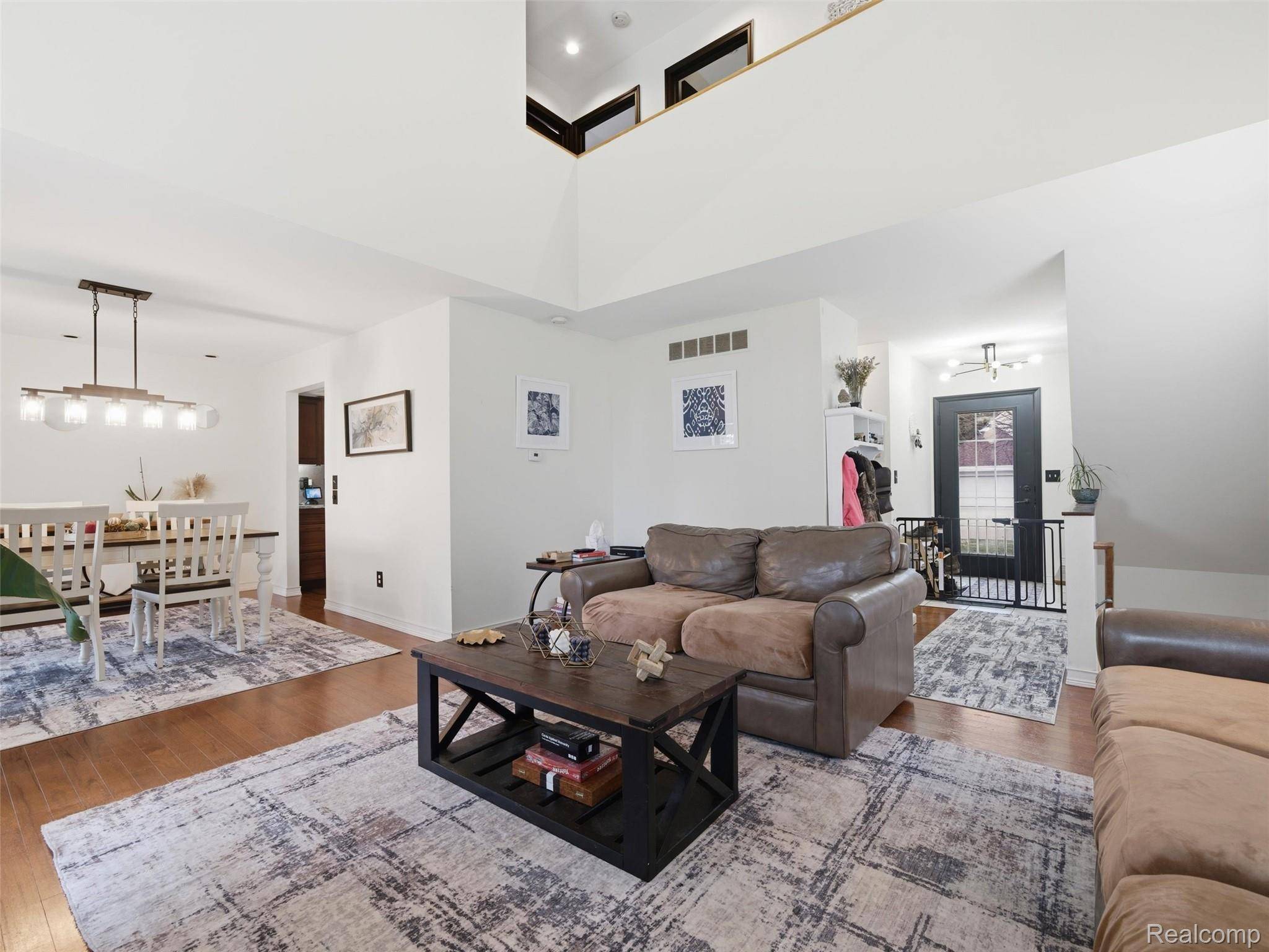 567 Greens Way BLVD, Lapeer, MI 48446