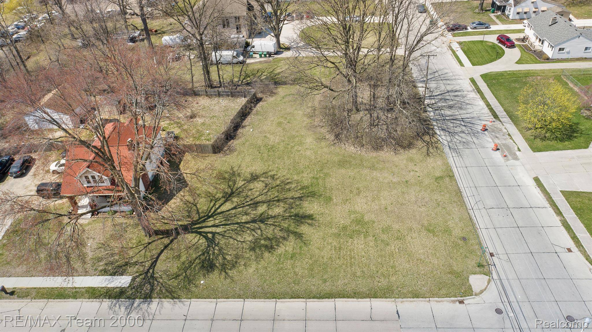 5689 BRANDT ST, Garden City, MI 48135