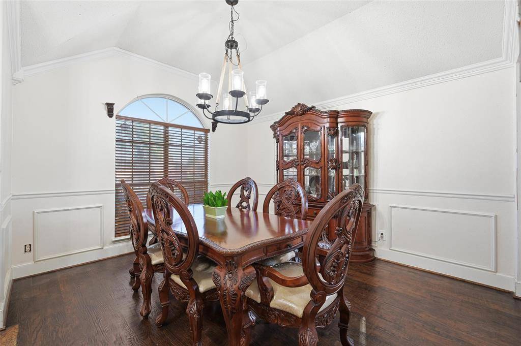 1701 Prairie Creek Court, Garland, TX 75040