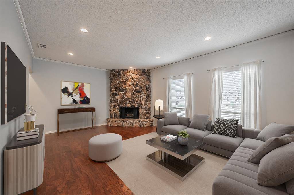 3020 Stonehenge Lane, Carrollton, TX 75006