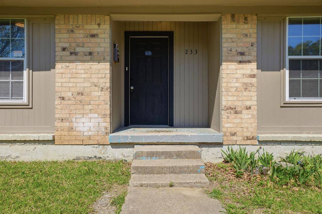 233 Creek Cove Drive, Dallas, TX 75217