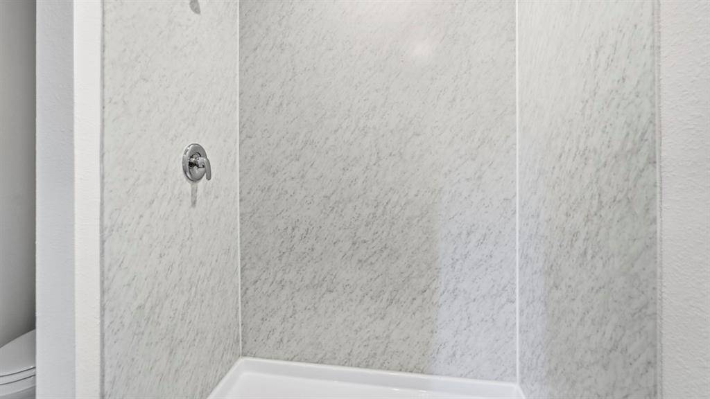 1907 Glory Drive, Bonham, TX 75418